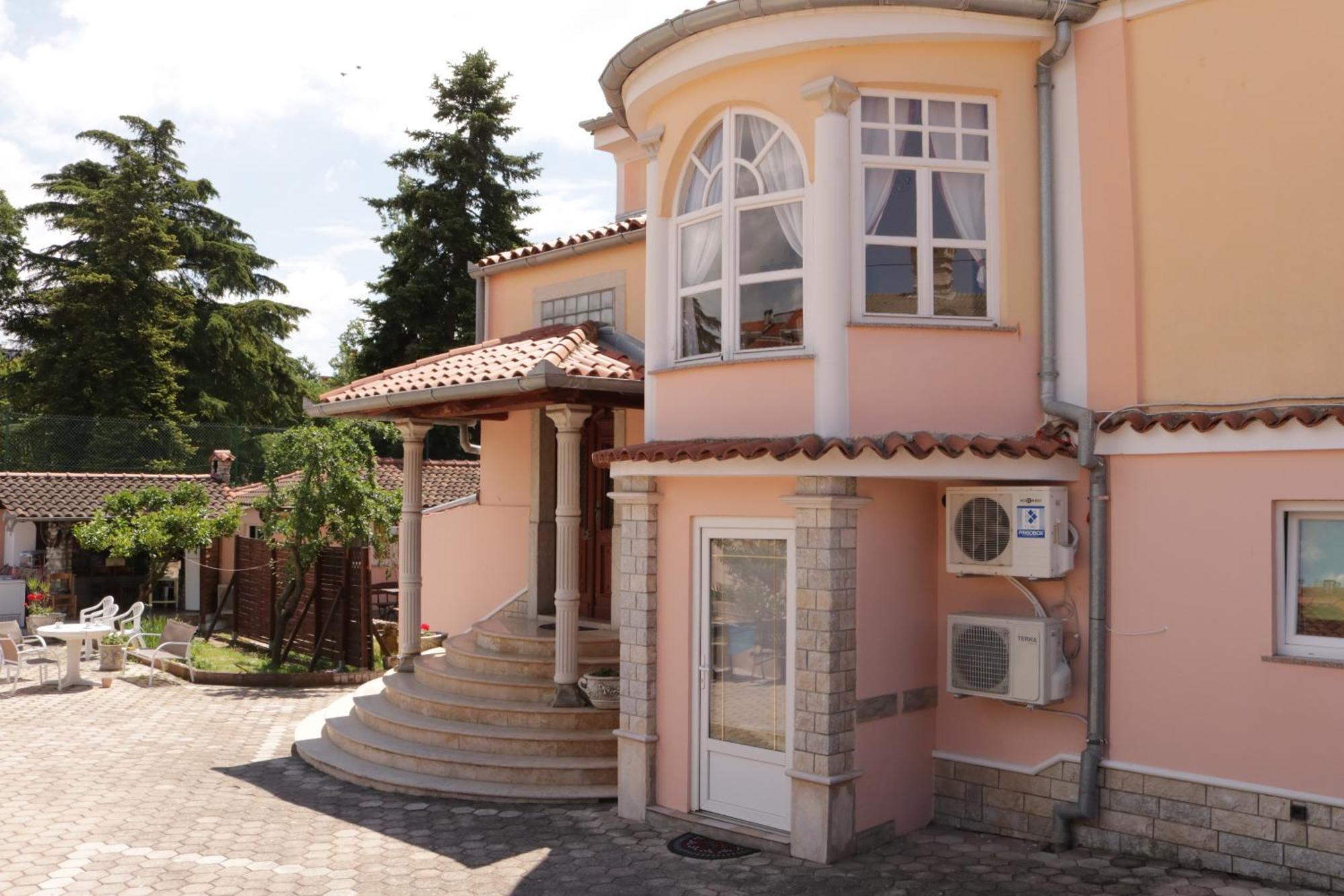 Giovanna Boutique Rooms & Pool Pula Exterior photo